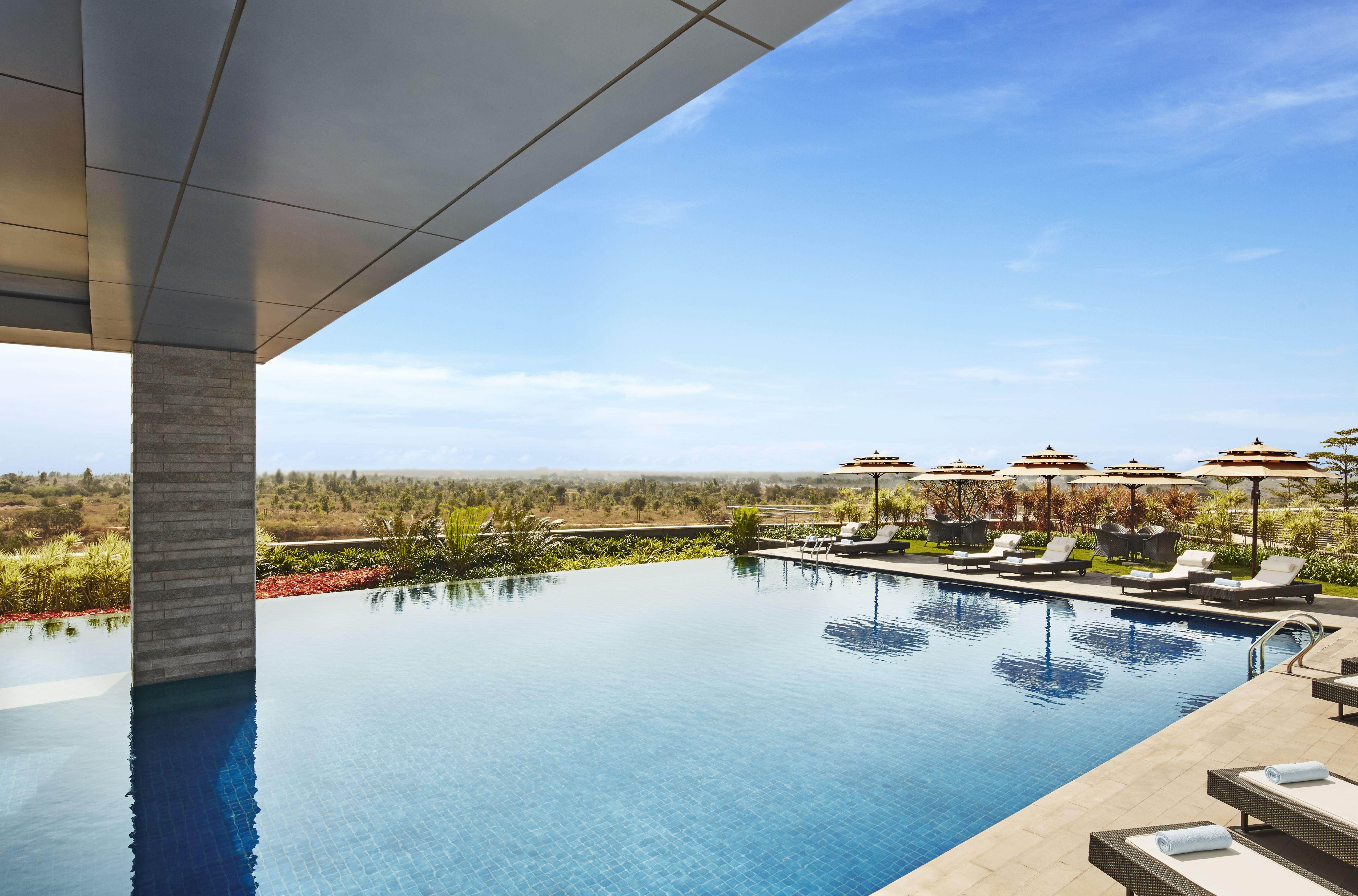 타지 방갈로르 Devanahalli 외부 사진 The pool at the Westin Hyderabad