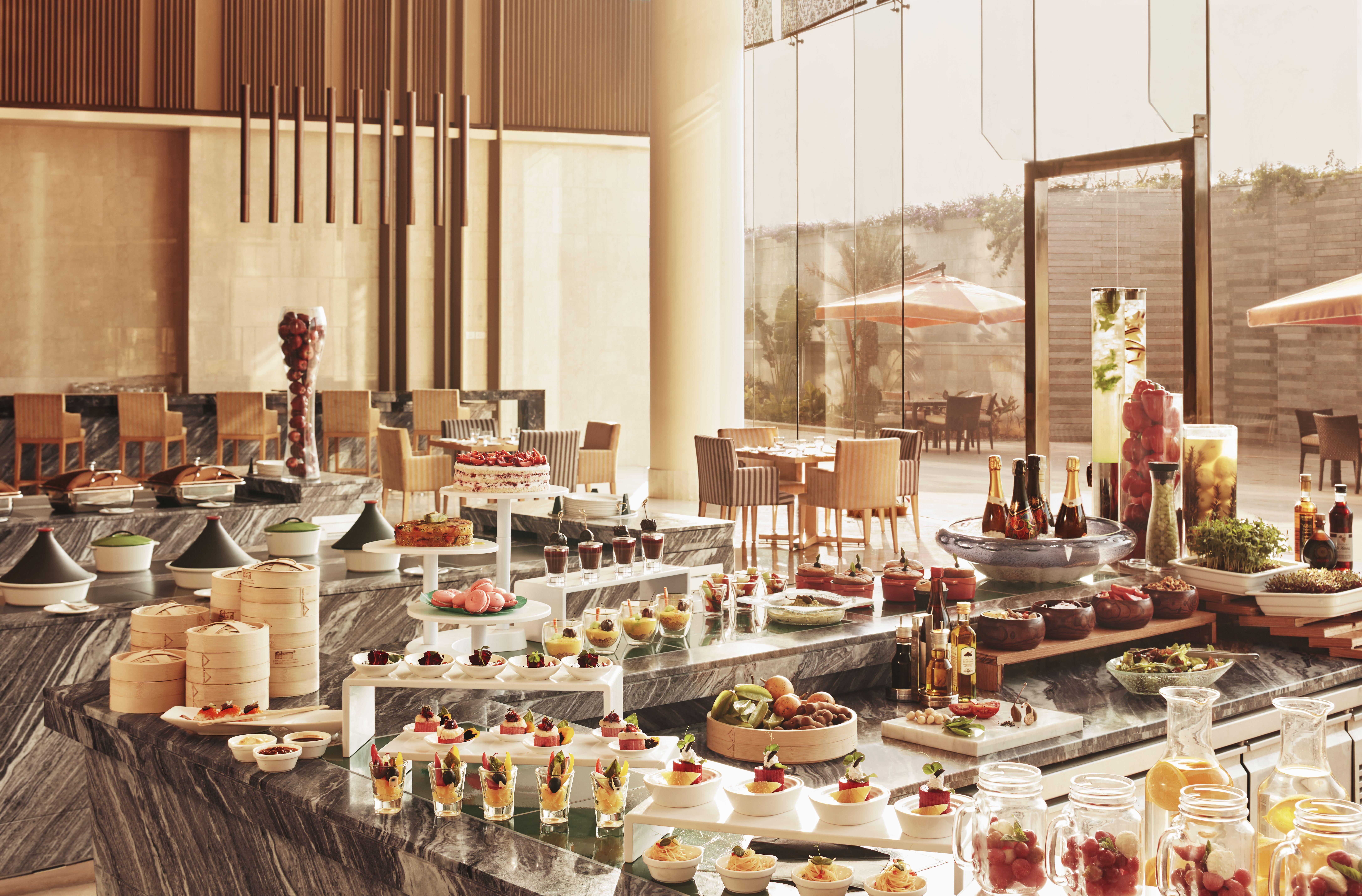 타지 방갈로르 Devanahalli 외부 사진 The buffet at the hotel