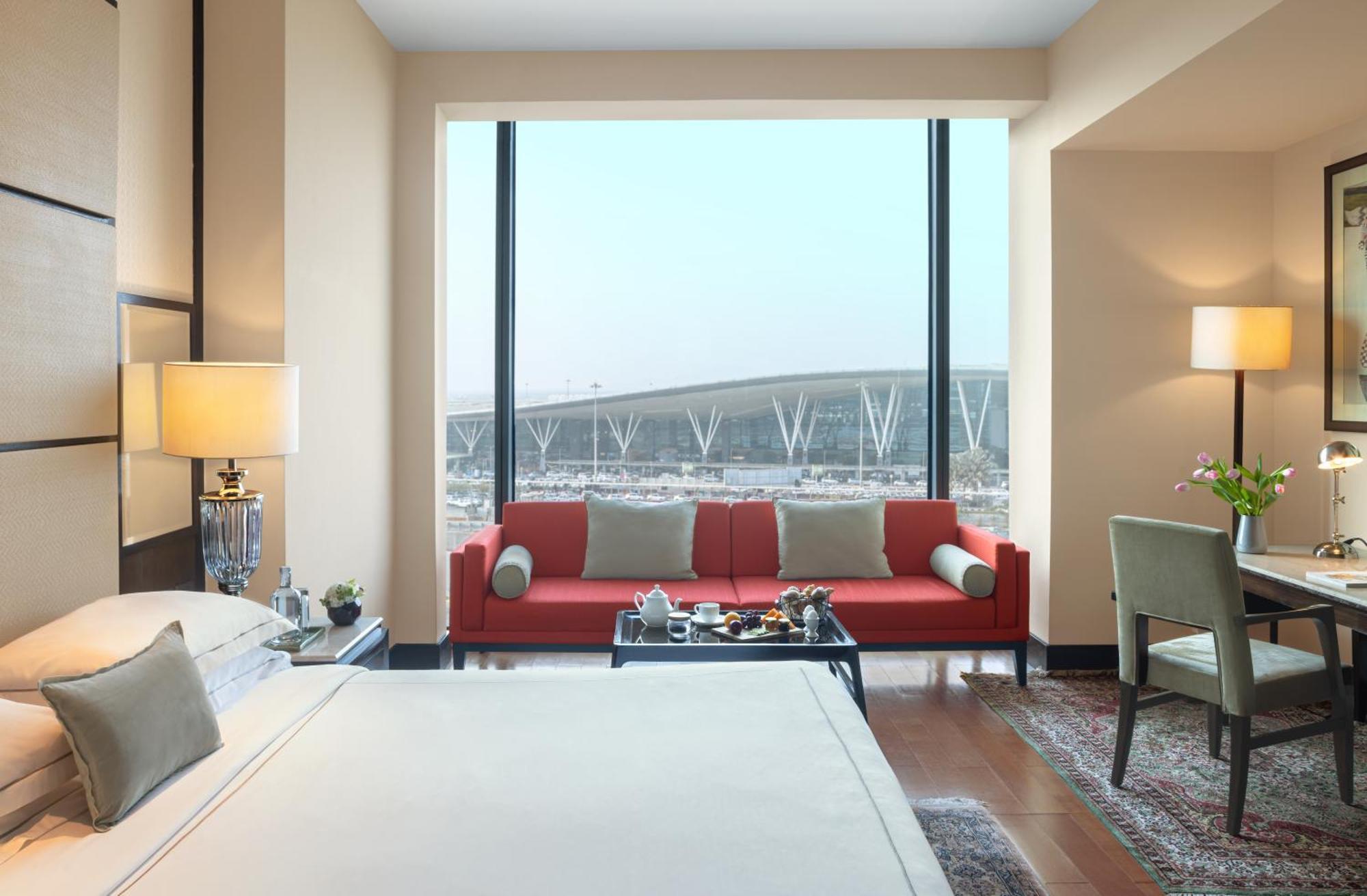 타지 방갈로르 Devanahalli 외부 사진 A suite at the hotel