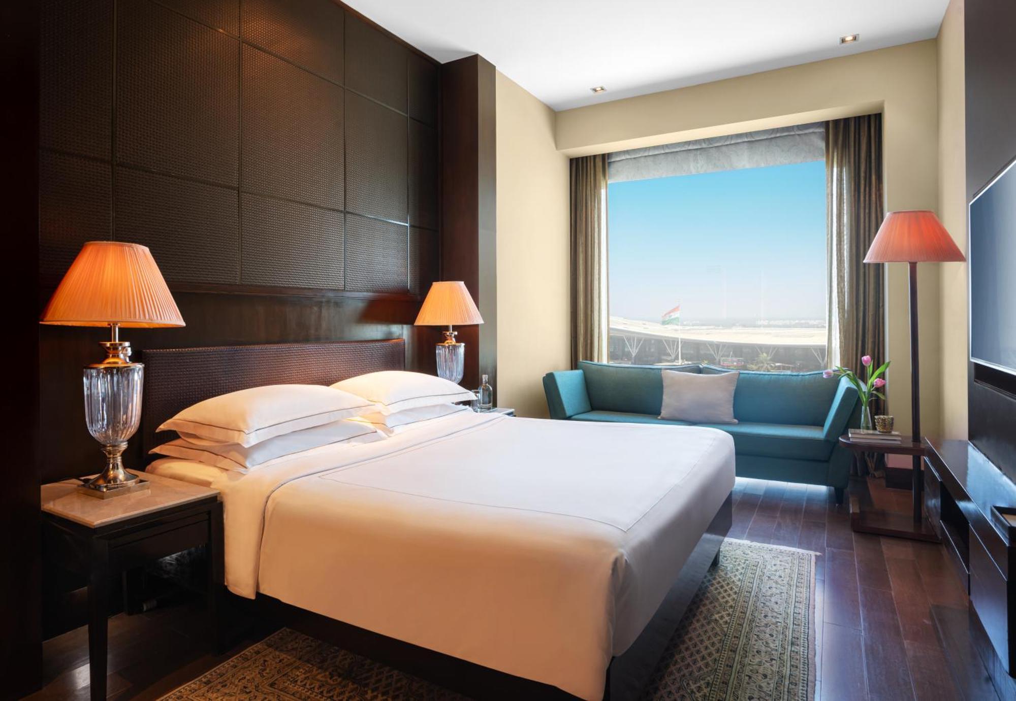 타지 방갈로르 Devanahalli 외부 사진 A room at the Taj Mahal Palace