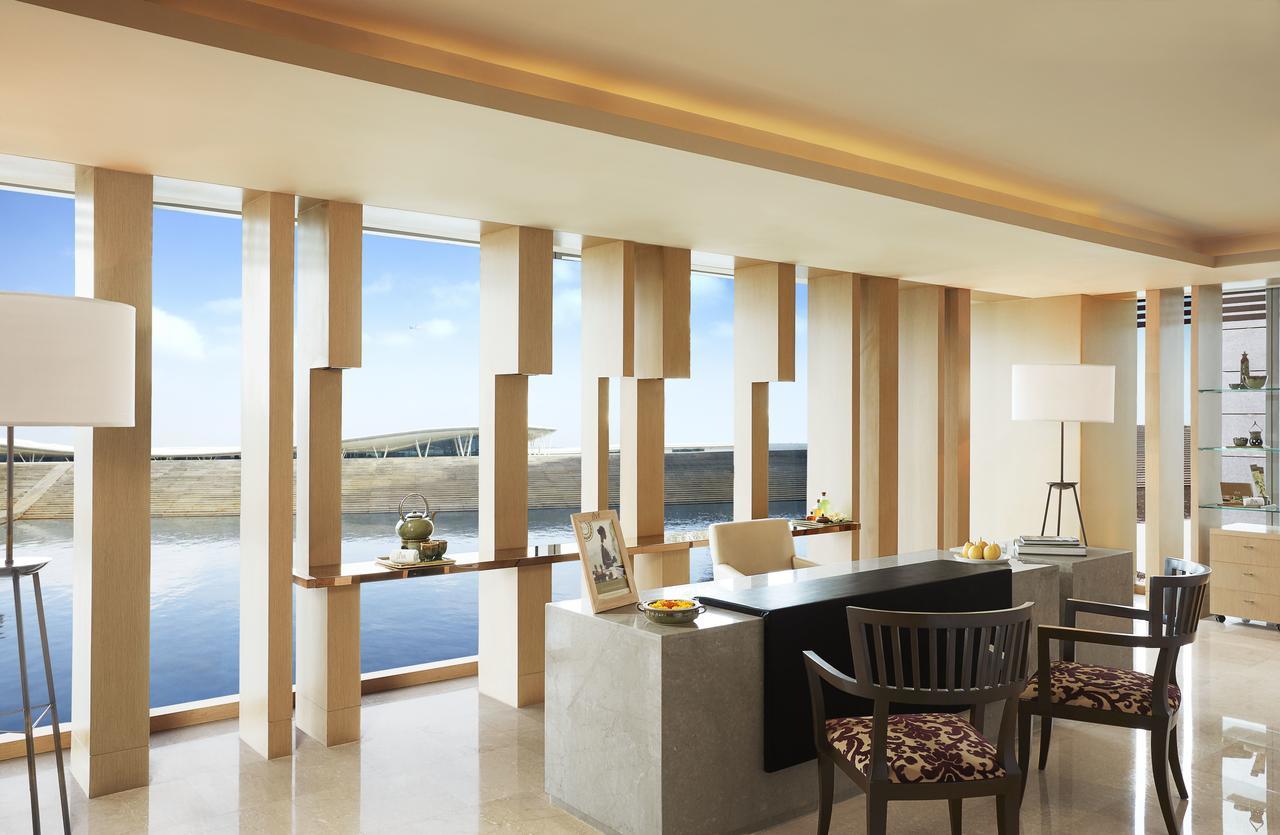 타지 방갈로르 Devanahalli 외부 사진 The interior of the hotel